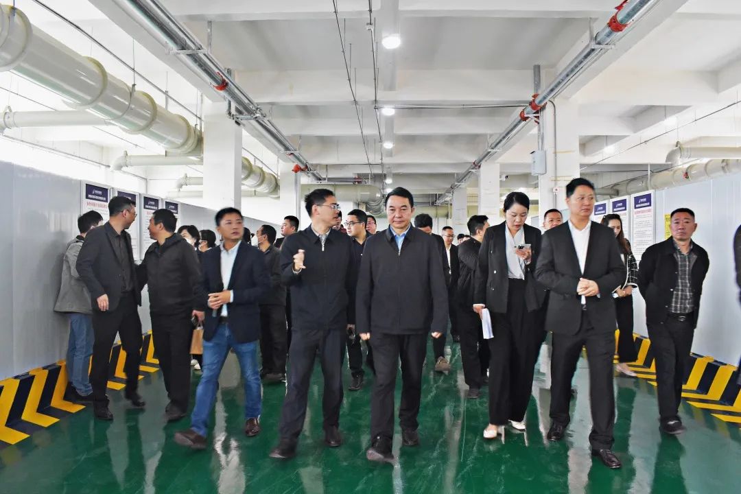 【子公司動態(tài)】四川省生態(tài)環(huán)境廳黨組成員、副廳長李銀昌帶隊參觀調(diào)研欣海環(huán)境公司